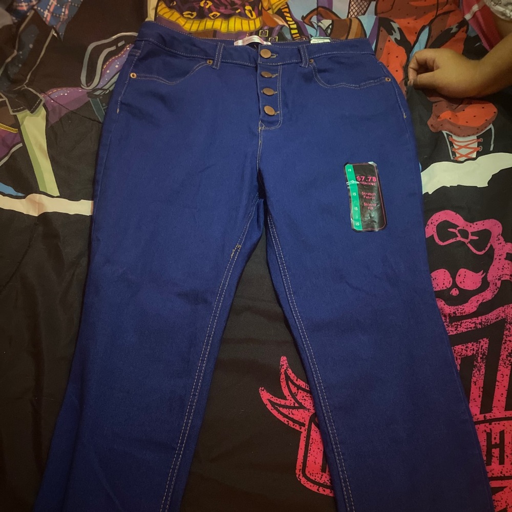 High waisted blue jeans